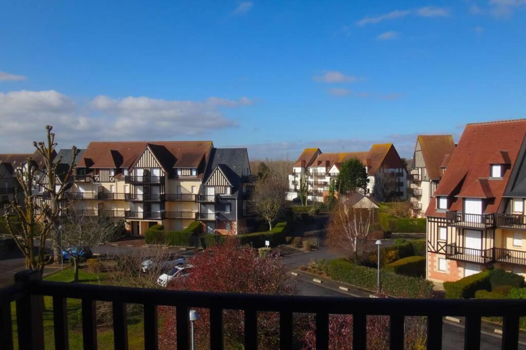 Le Petit Navire - Acces Direct Plage Cabourg Zewnętrze zdjęcie
